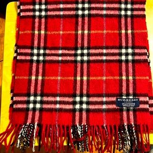 Cashmere Burberry scarf